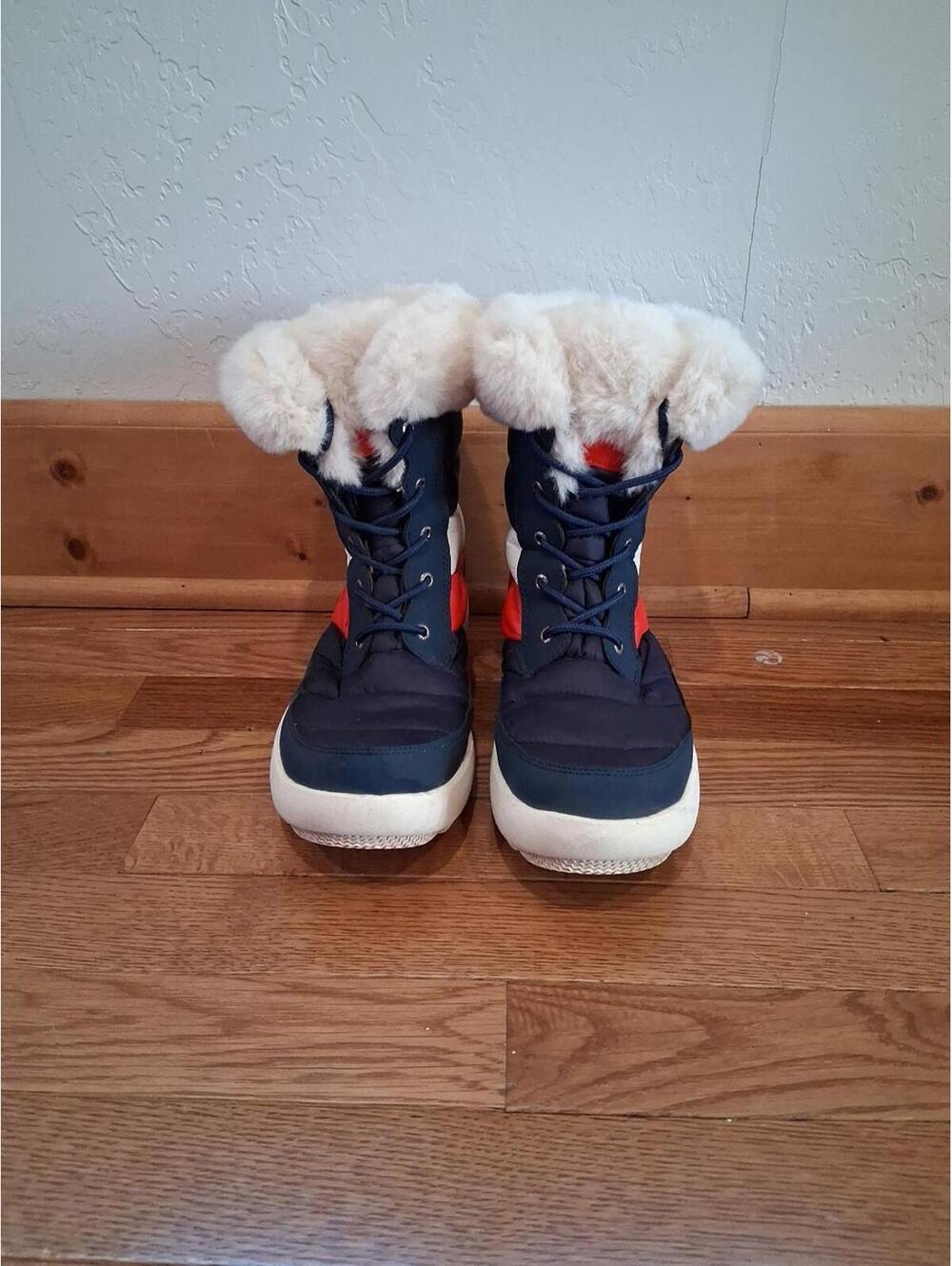 Sperry Bearing Plushwave Faux Fur Winter Boot Women's 8  BLUE/WHITE/RED